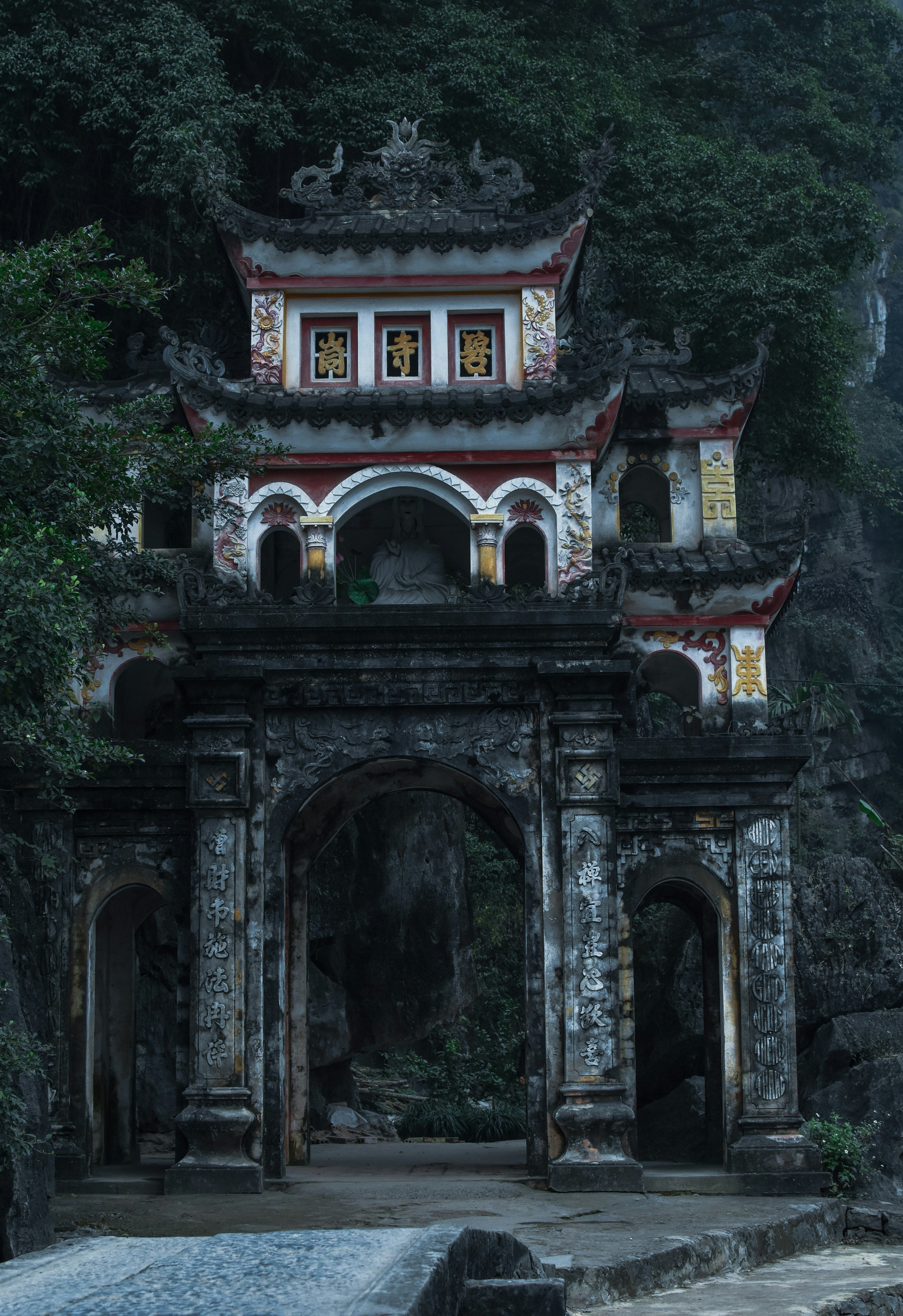 Ancient temples in Sichuan